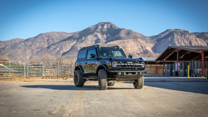 4 Inch SST Lift W/ Upper Control Arms And High-Angle Ball Joints 21-25 Frd Bronco Does Not Fit Sasquatch Package Equipped Vehicles, Badlands, Wildtraks, First Edition Or Bronco Sport ReadyLIFT