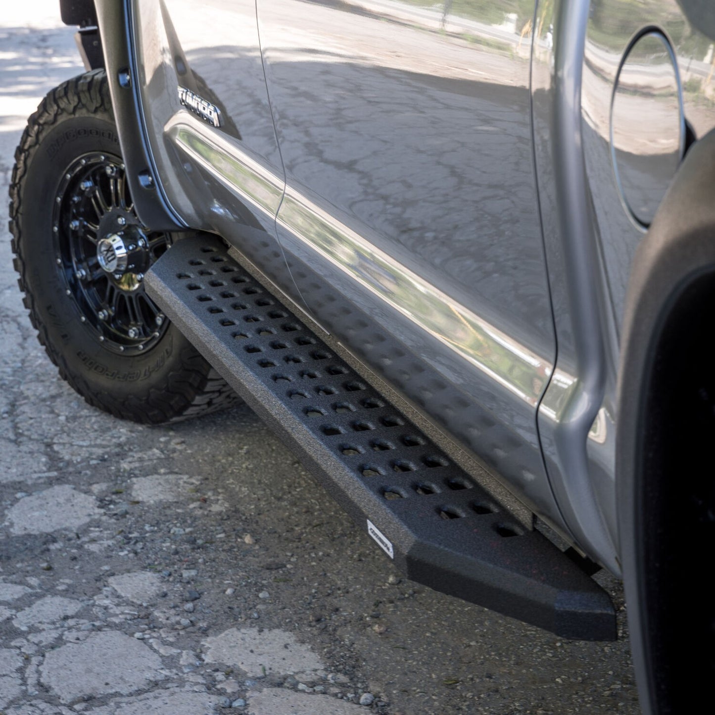 RB20 Running Boards With Mounting Brackets Protective Bedliner Coating 2009-2014 Dodge Ram 1500 Go Rhino