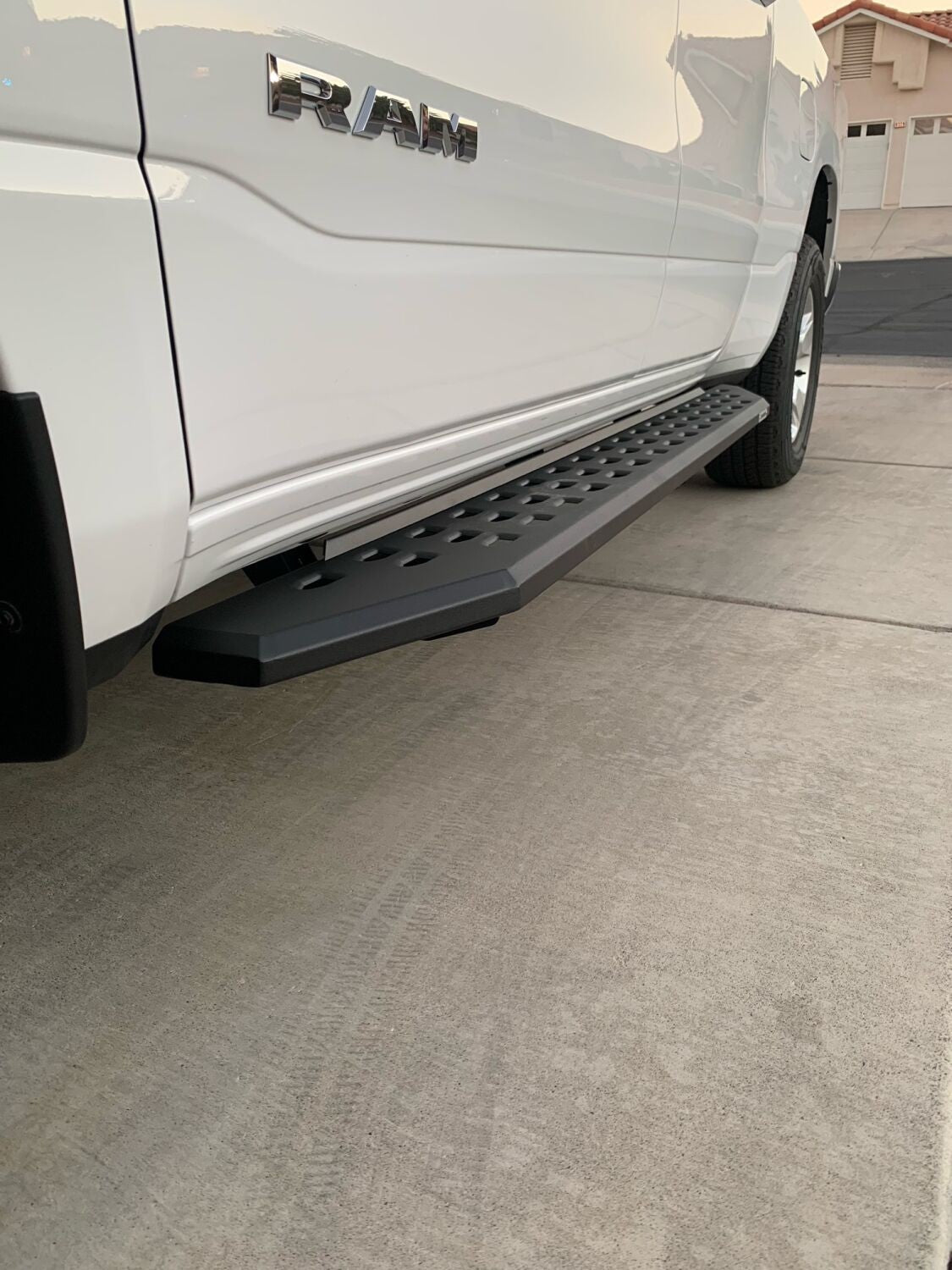 RB20 Running Boards With Mounting Brackets Textured Black 2019-2026 Ram 1500 Extended Cab Go Rhino