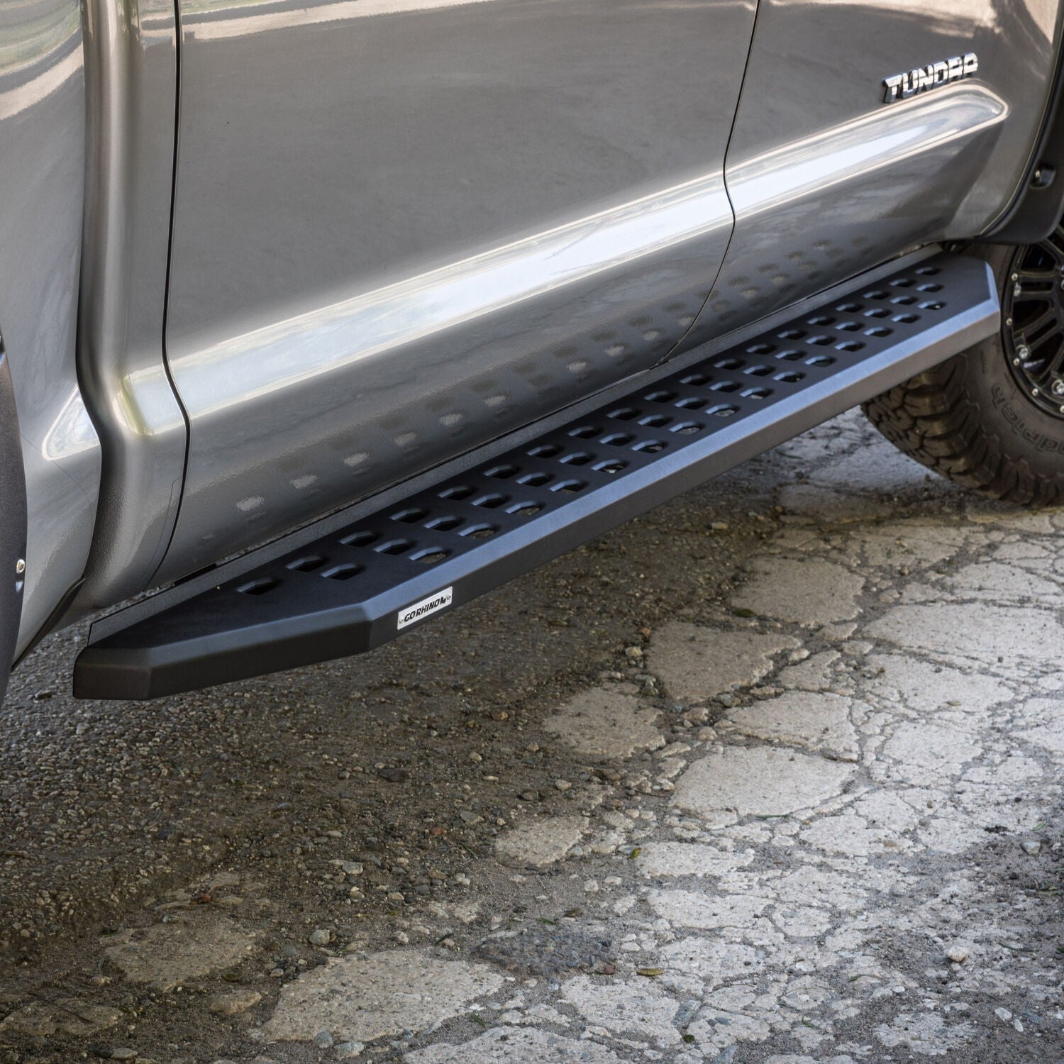 RB20 Running Boards With Mounting Brackets Textured Black 2014-2024 Toyota 4Runner Go Rhino
