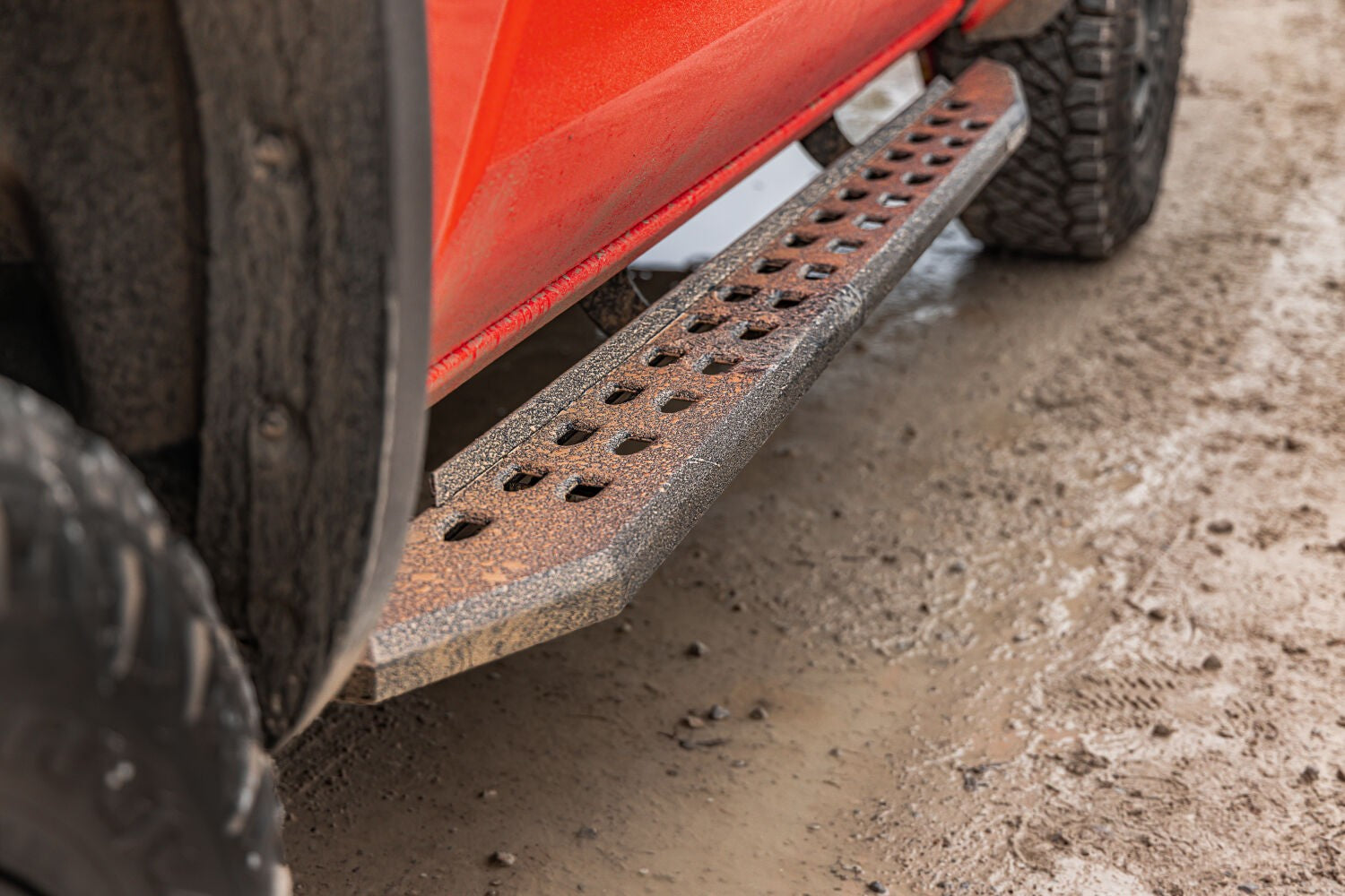RB30 Slim Line Running Boards W/Bracket Kit Bedliner 2024-2025 Toyota Tacoma Go Rhino