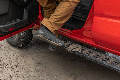 RB30 Slim Line Running Boards W/Bracket Kit Bedliner 2024-2025 Toyota Tacoma Go Rhino