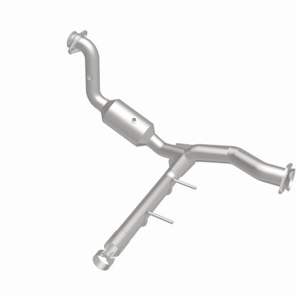 MagnaFlow Direct Fit Catalytic Converter 15-17 Ford F150 V6 2.7L OEM Underbody