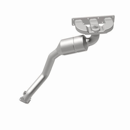 MagnaFlow Direct Fit Catalytic Converter BMW 5 01-03 front