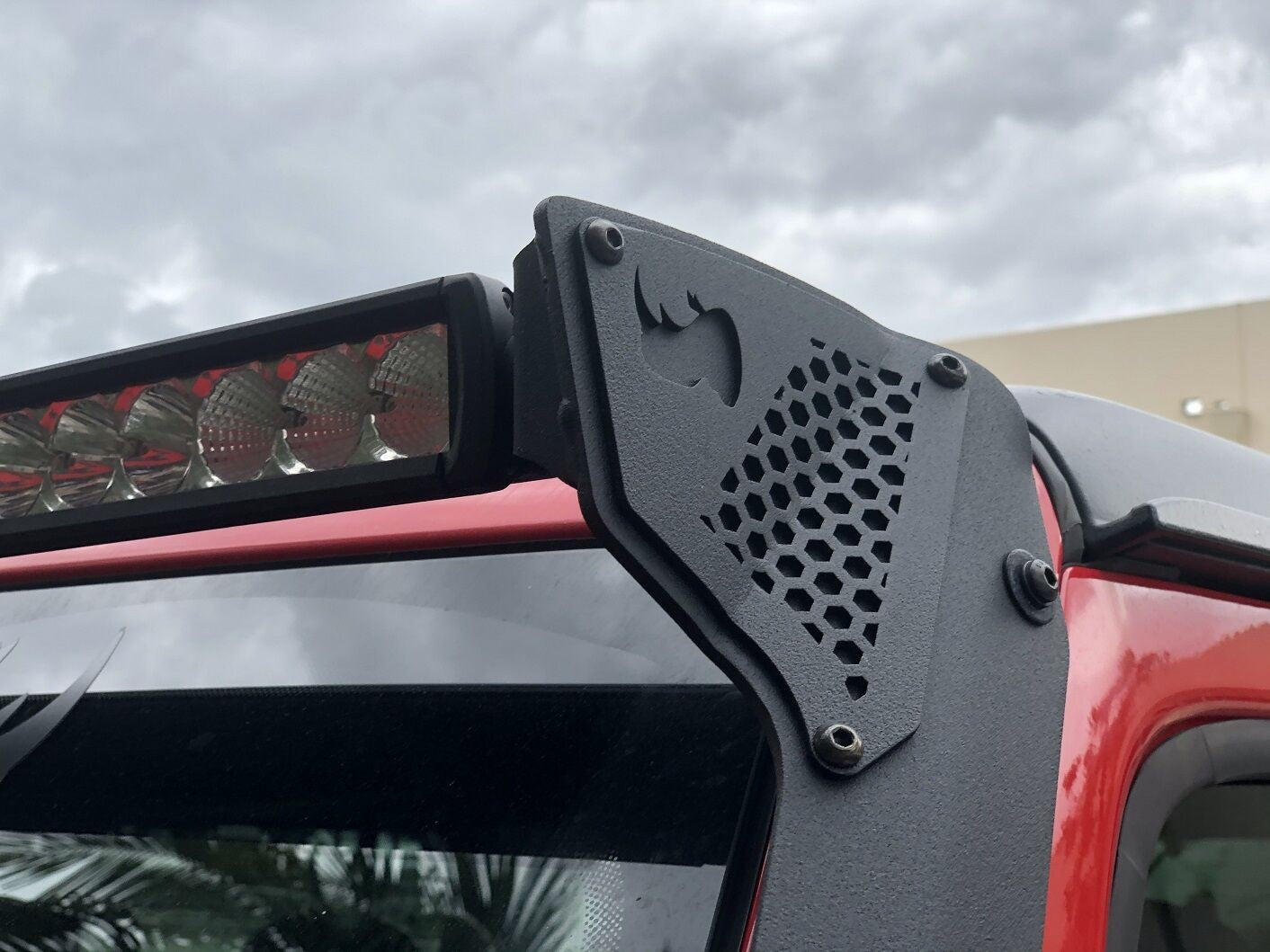 XE Windshield Light Bar Mount Textured Black 2018-2026 Jeep Wrangler JL 2020-2025 Jeep Gladiator Go Rhino