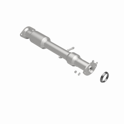 MagnaFlow Direct Fit Catalytic Converter 14-15 Toyota Highlander 3.5L