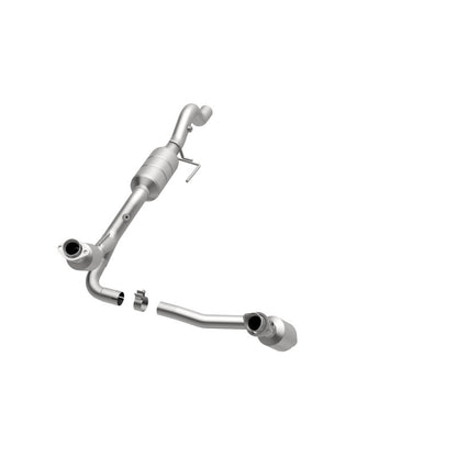 MagnaFlow Direct Fit Catalytic Converter 00-03 Durango 4WD 5.9L