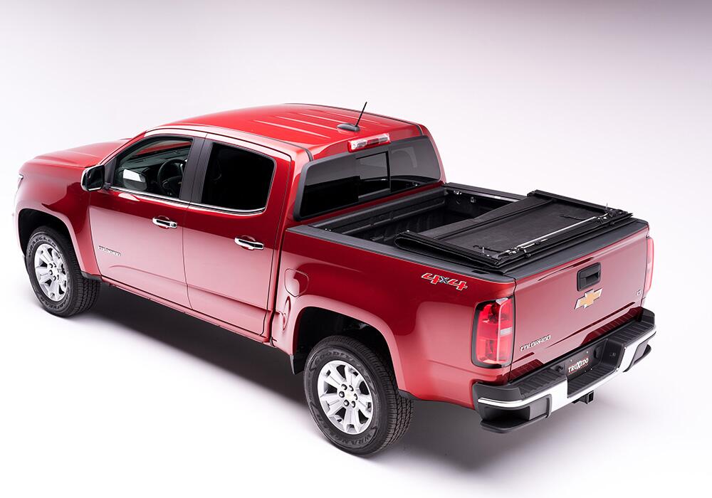 Deuce Tonneau Cover Black 2015-2022 Colorado/Canyon without Sport Bar Truxedo