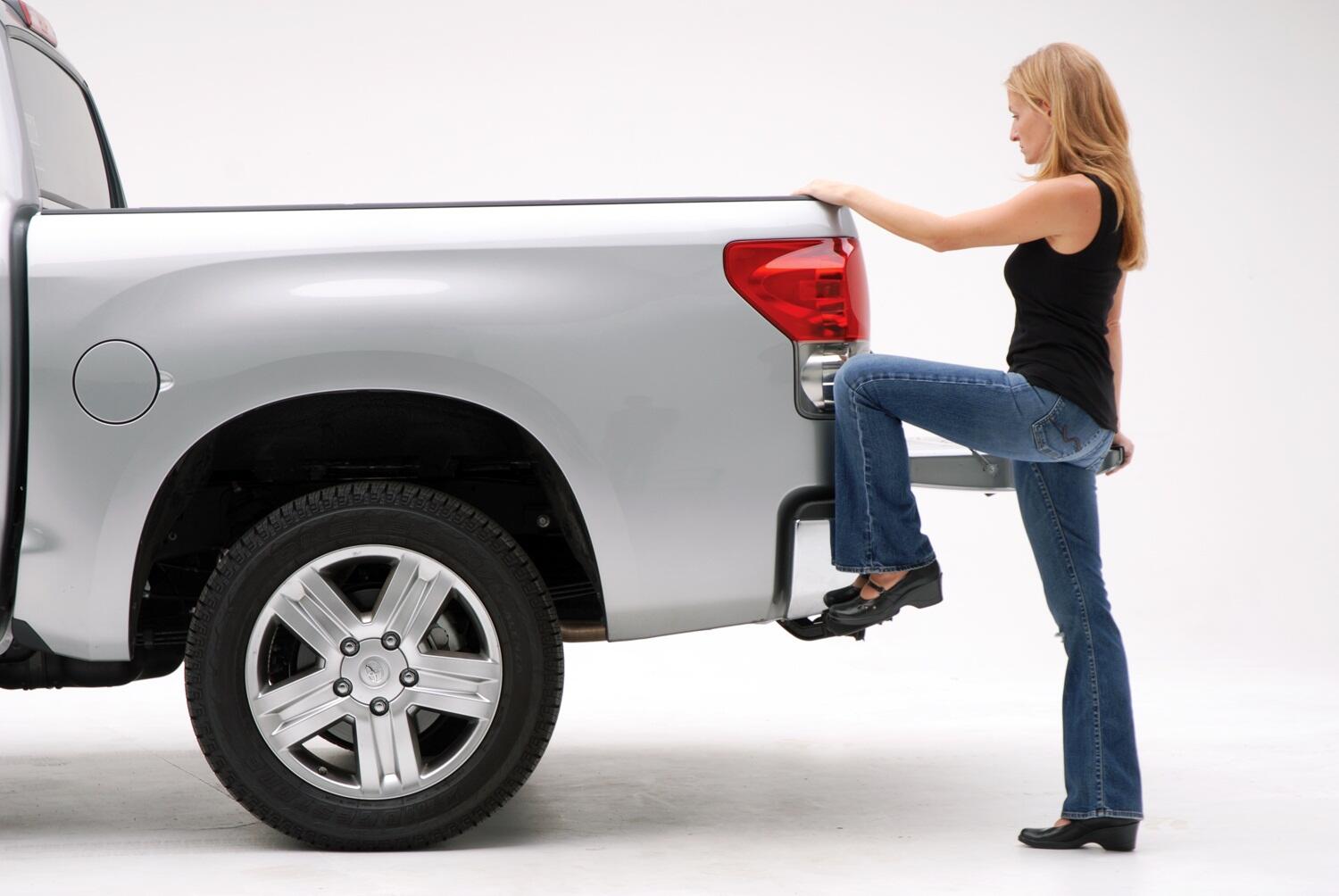 BedStep Retractable Bumper Step For 2007-2013 Toyota Tundra AMP Research