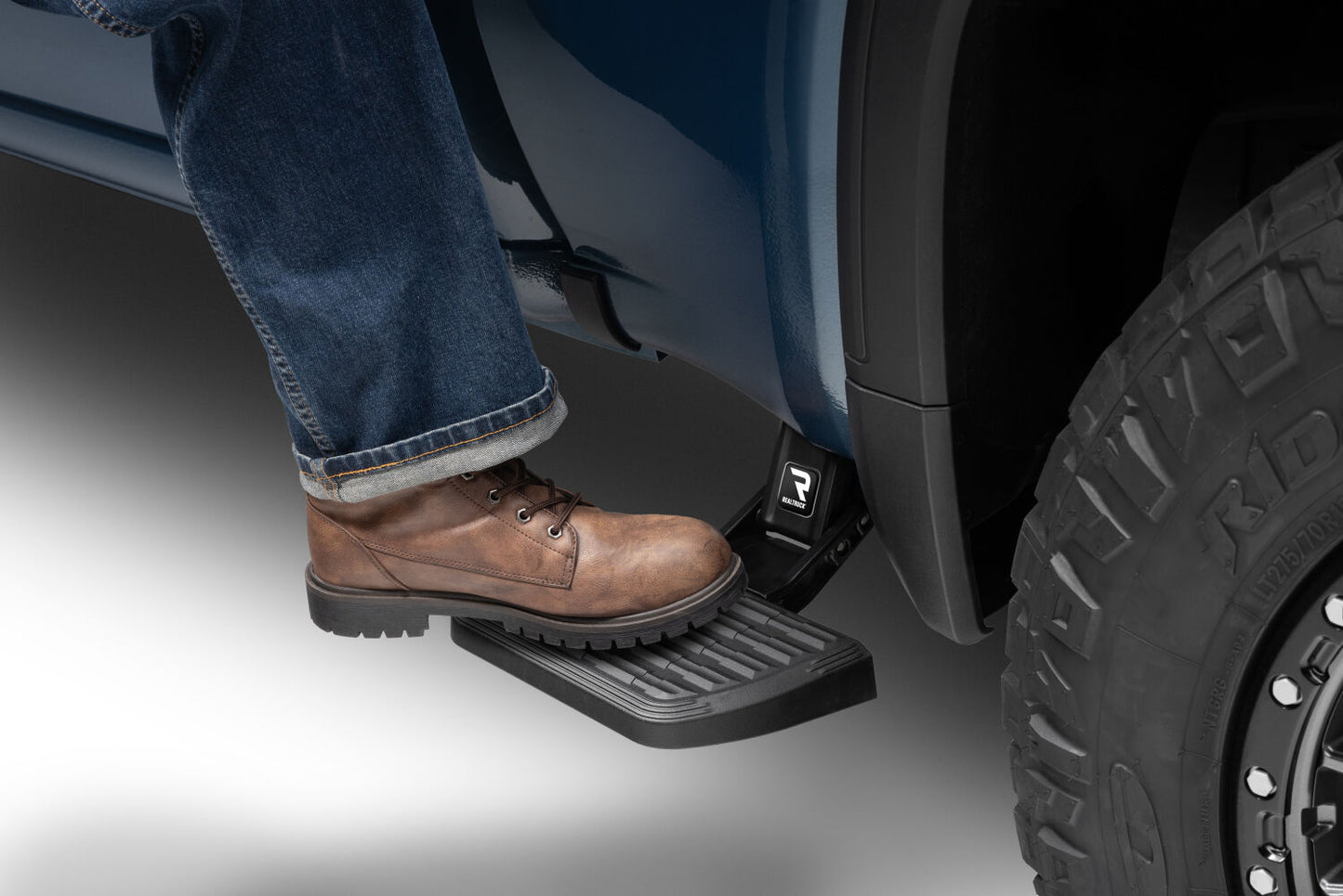 BedStep2 Box-Side Access Step 19-26 Chevy Silverado 1500/Sierra 1500 2022 Silverado LTD/Sierra Limited Short Bed AMP Research