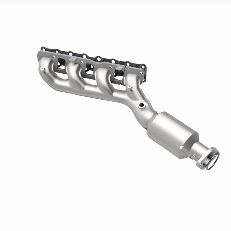 MagnaFlow 05-06 Nissan Titan 5.6L Direct Fit Converter