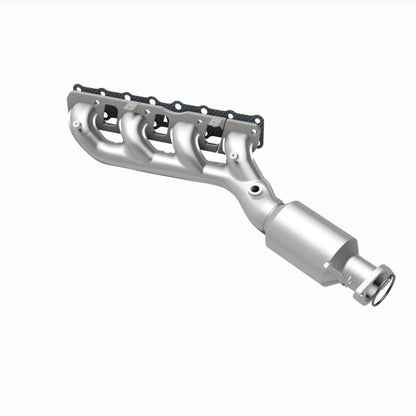 MagnaFlow 05-06 Nissan Titan 5.6L Direct Fit Converter