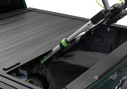 RetraxPRO MX Retractable Tonneau Cover Rugged Aluminum Construction Matte Black 2014-2018 Silverado/Sierra 5' 9 inch Bed without Stake Pockets Standard Rails