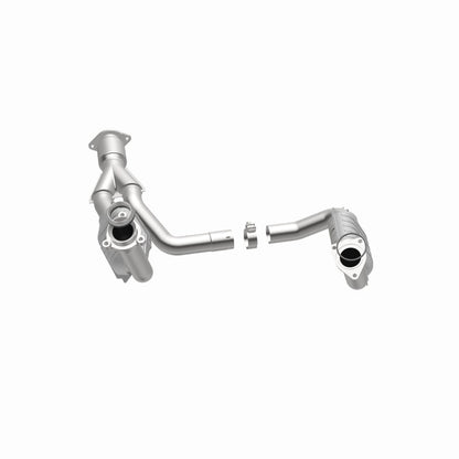 MagnaFlow Direct Fit Catalytic Converter 06-09 TB/Envoy 5.3/6.0 OEM
