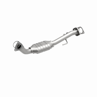 MagnaFlow Direct Fit Catalytic Conv 02-06 Cadillac Escalade / 02-06 GM Yukon (Inc Denali) 6.0L P/S