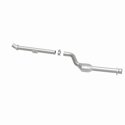MagnaFlow Direct Fit Catalytic Converter 03-05 Mercedes C230 1.8L