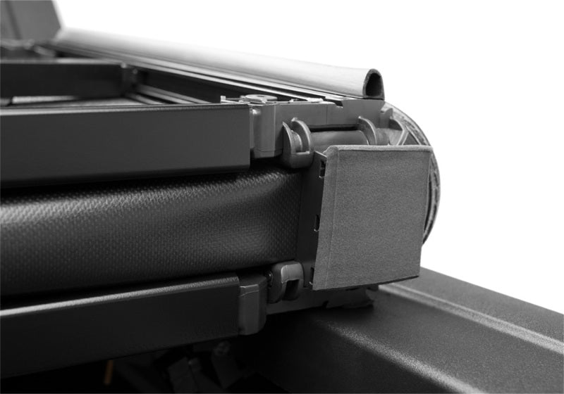 Lund 22-23 Ford Maverick (4.5ft Bed) Hard Fold Tonneau Cover - Black