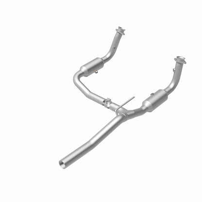MagnaFlow Direct Fit Catalytic Converter 2009-2012 Dodge Nitro 3.7L Underbody