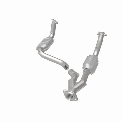 MagnaFlow Direct Fit Catalytic Converter 03-06 Chevy SSR 5.3/6.0 OEM