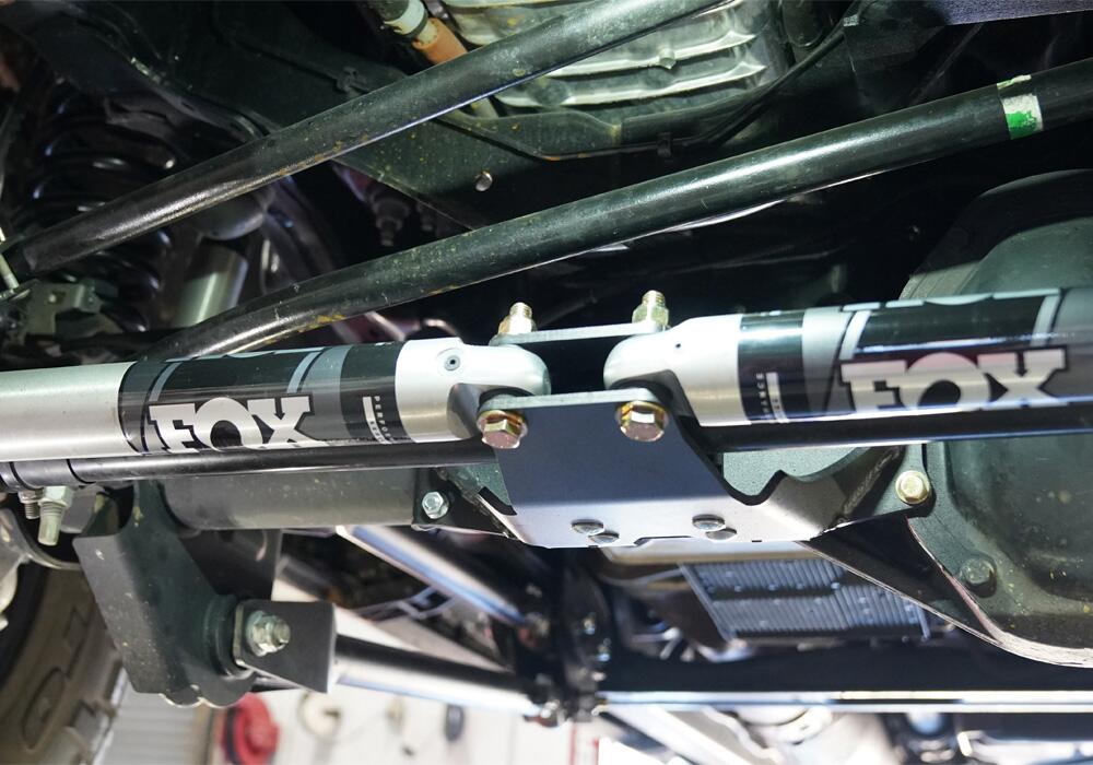 Dual Steering Stabilizer Kit with Fox 2.0 Shocks 2023-2025 Ford F-250/350 4WD No Lift Required Superlift