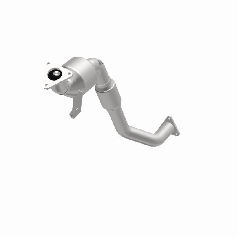 MagnaFlow Direct Fit Catalytic Converter 07 VW Touareg 3.6L Rear close