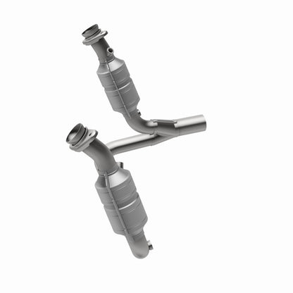 MagnaFlow Direct Fit Catalytic Converter 04 Dodge Durango 3.7L/4.7L