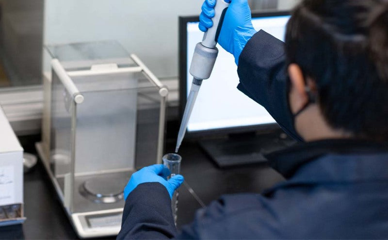 MagnaFlow Direct Fit Catalytic Converter California Grade 2011 Ford Mustang 5.0L