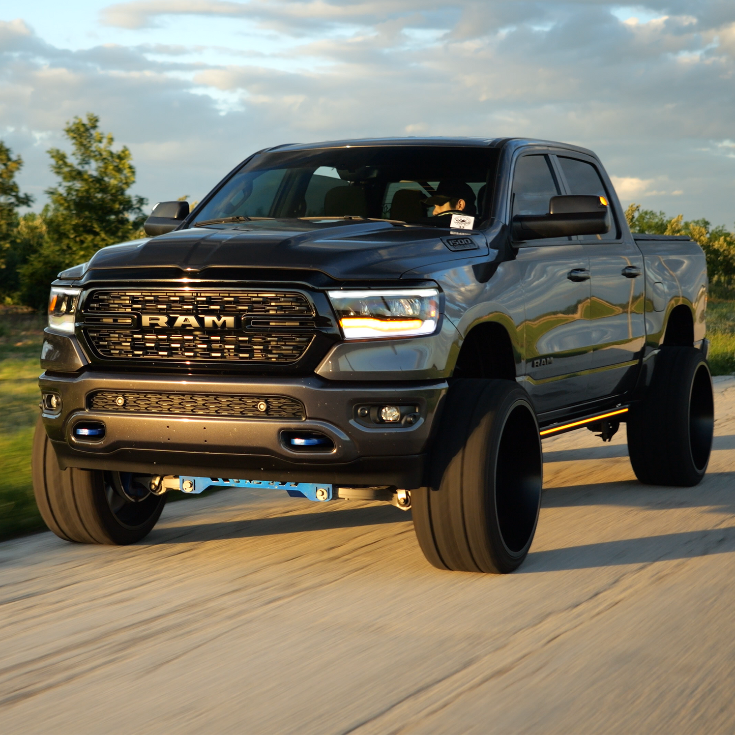 Lumastep M2 Powered Light Up Running Boards | 2019-2024 Dodge Ram 1500
