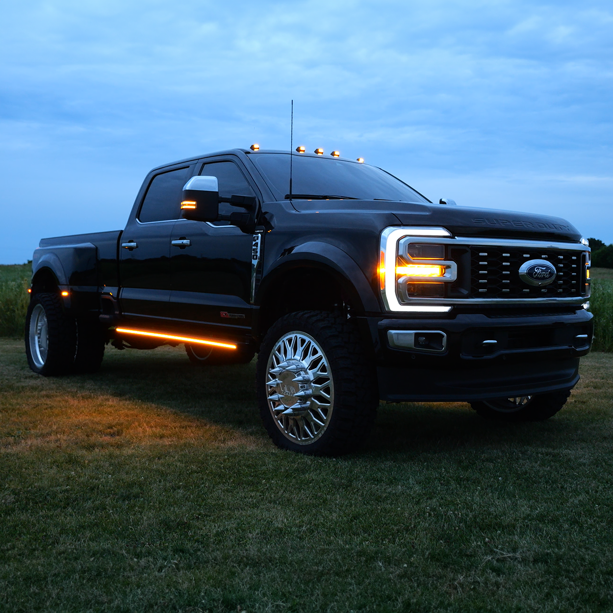 Lumastep M2 Powered Light Up Running Boards | 2023-2026 Ford F250/F350 Superduty
