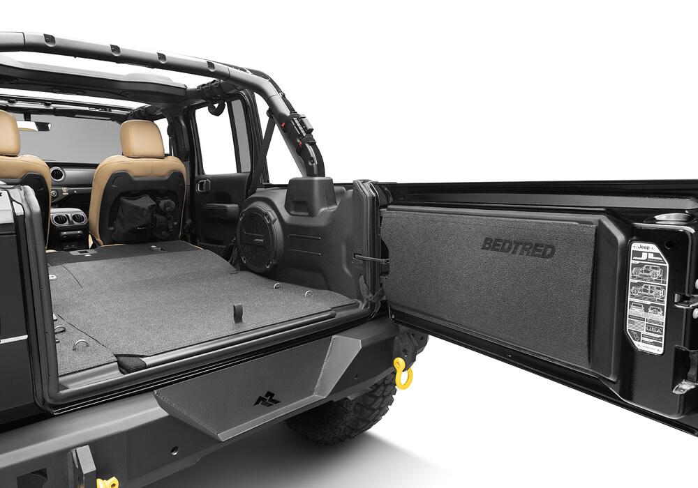 Jeep Bedtred 18+ JL 4 Door Bedtred 4 PC Rear Kit Without Gap Hider Charcoal BedRug
