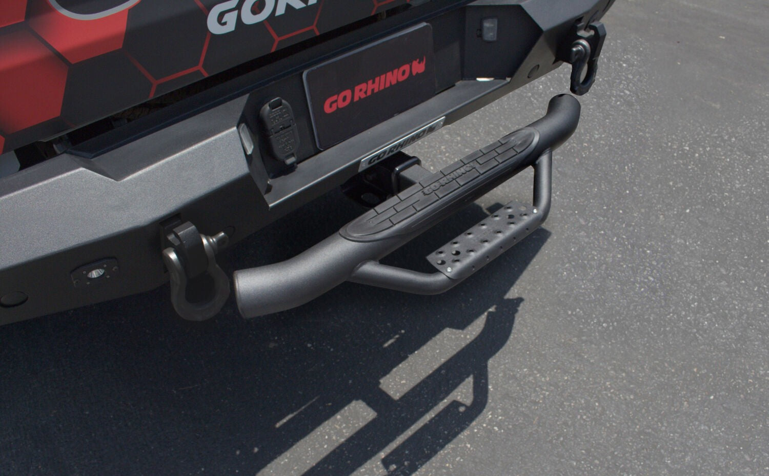 Dominator Hitch Step Textured Black Go Rhino