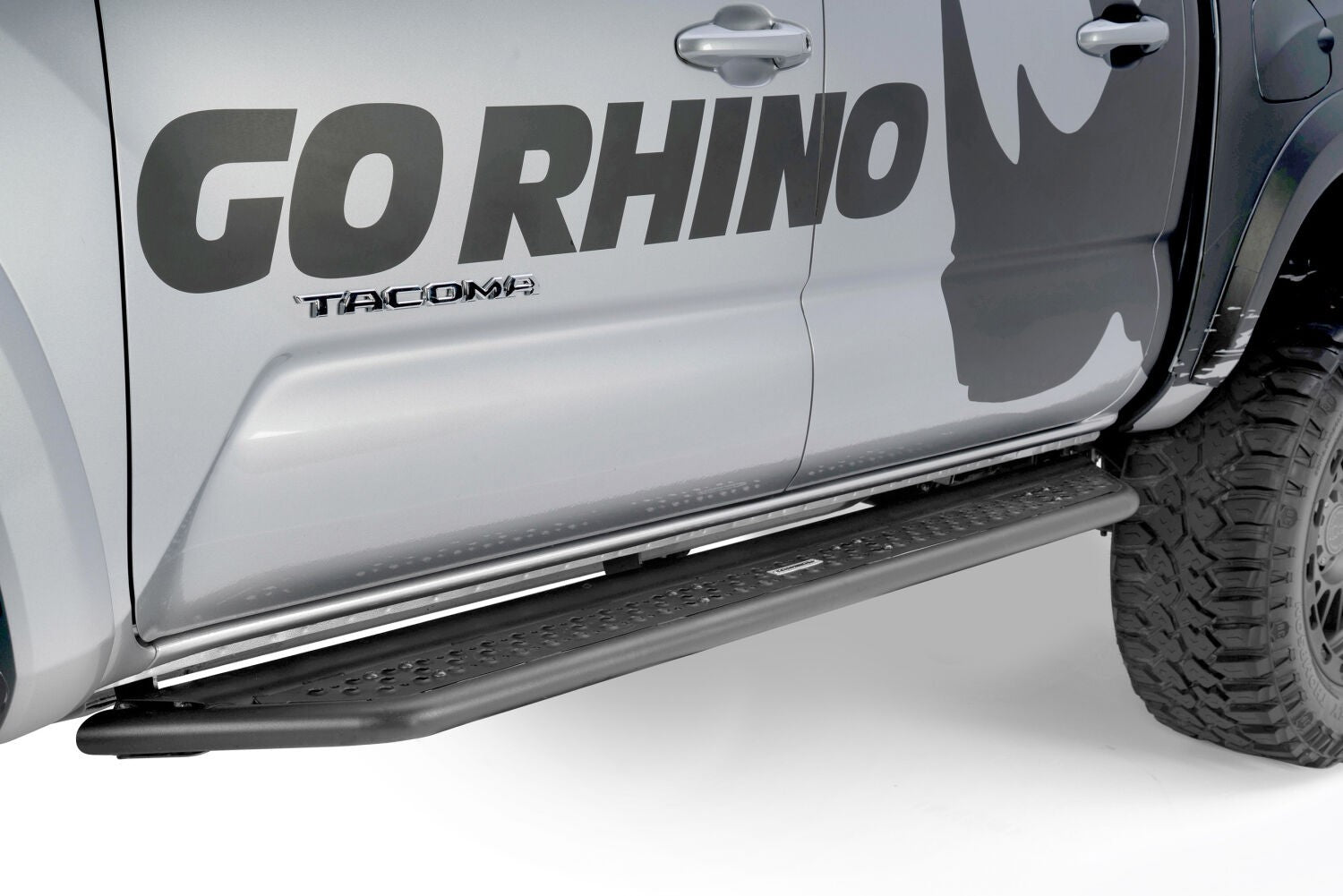 Dominator Xtreme D6 SideSteps With Mounting Bracket Kit Textured Black 2005-2023 Toyota Tacoma Go Rhino