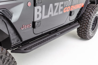 Dominator Xtreme DSS SideSteps With Mounting Bracket Kit Textured Black 2018-2026 Jeep Wrangler Go Rhino