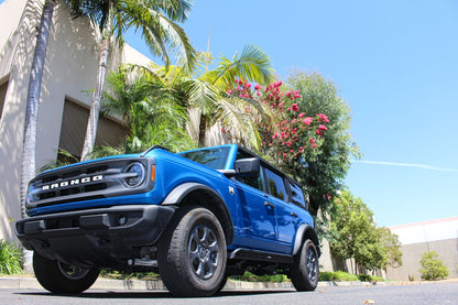 Dominator Xtreme D1 SideSteps With Mounting Bracket Kit Textured Black 2021-2025 Ford Bronco 4 Door Go Rhino