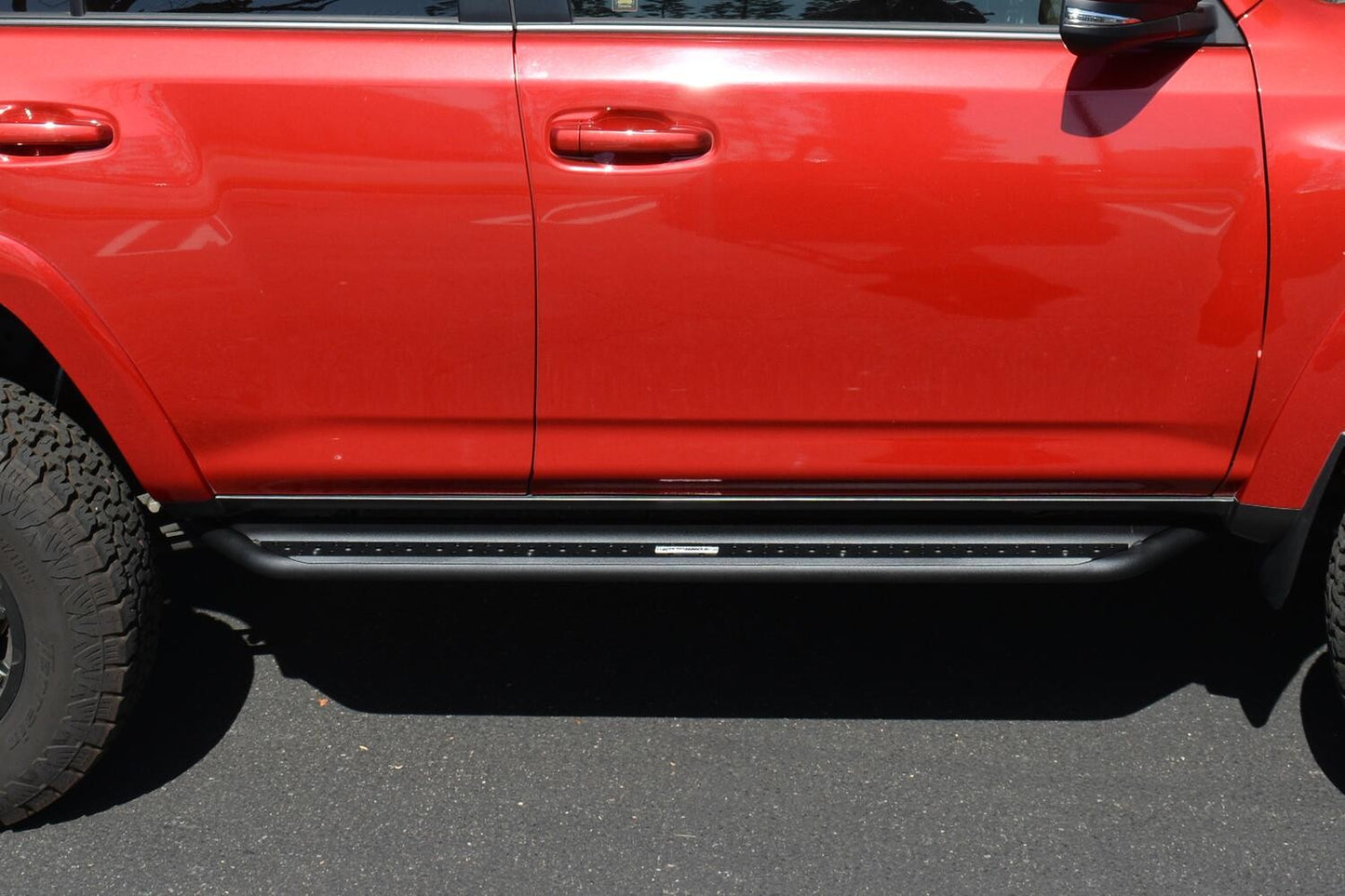 Dominator Xtreme DSS SideSteps With Frame Mounted Bracket Kit Textured Black 2014-2024 Toyota 4Runner Go Rhino