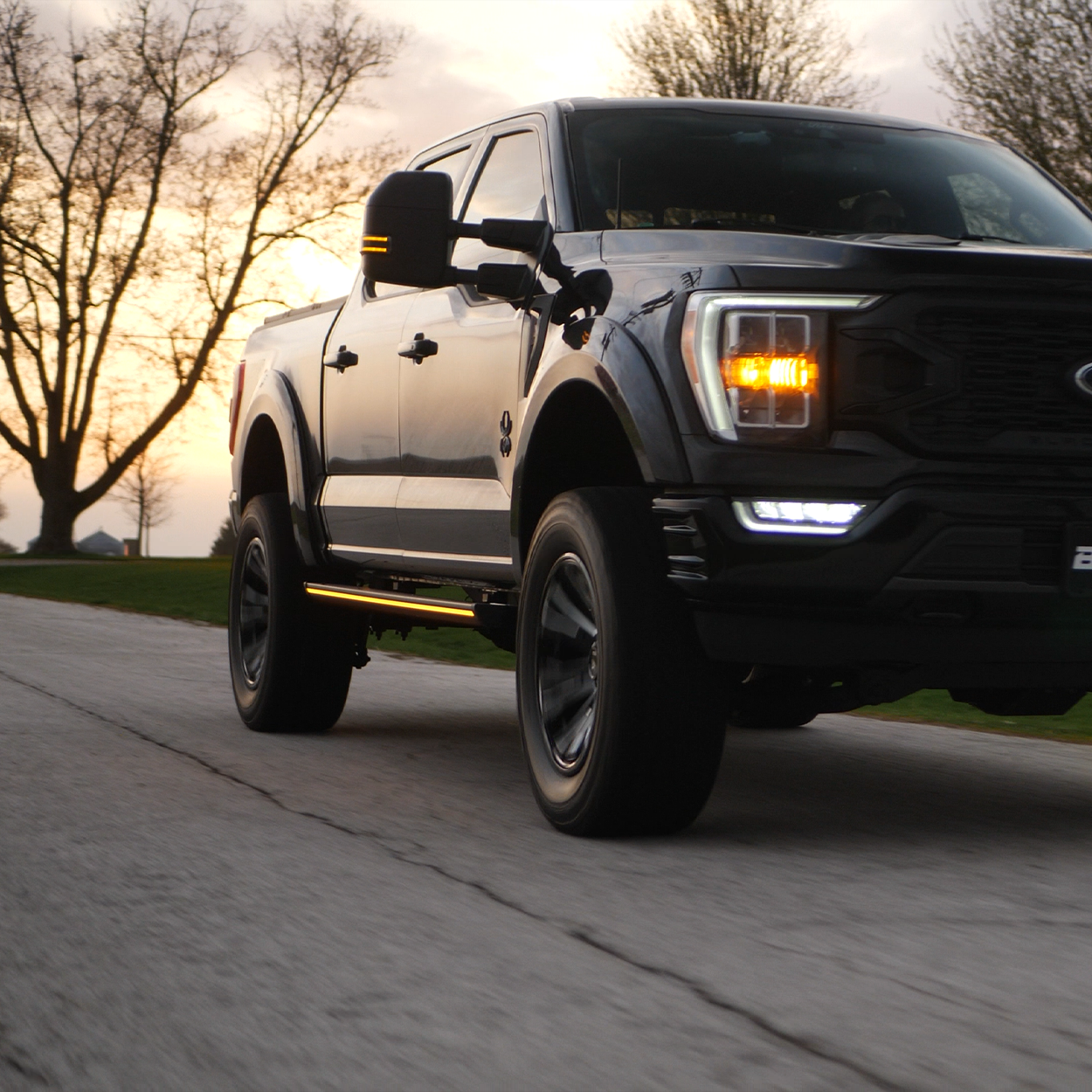 Lumastep M1 Light Up Running Boards | 2021-2026 Ford F150