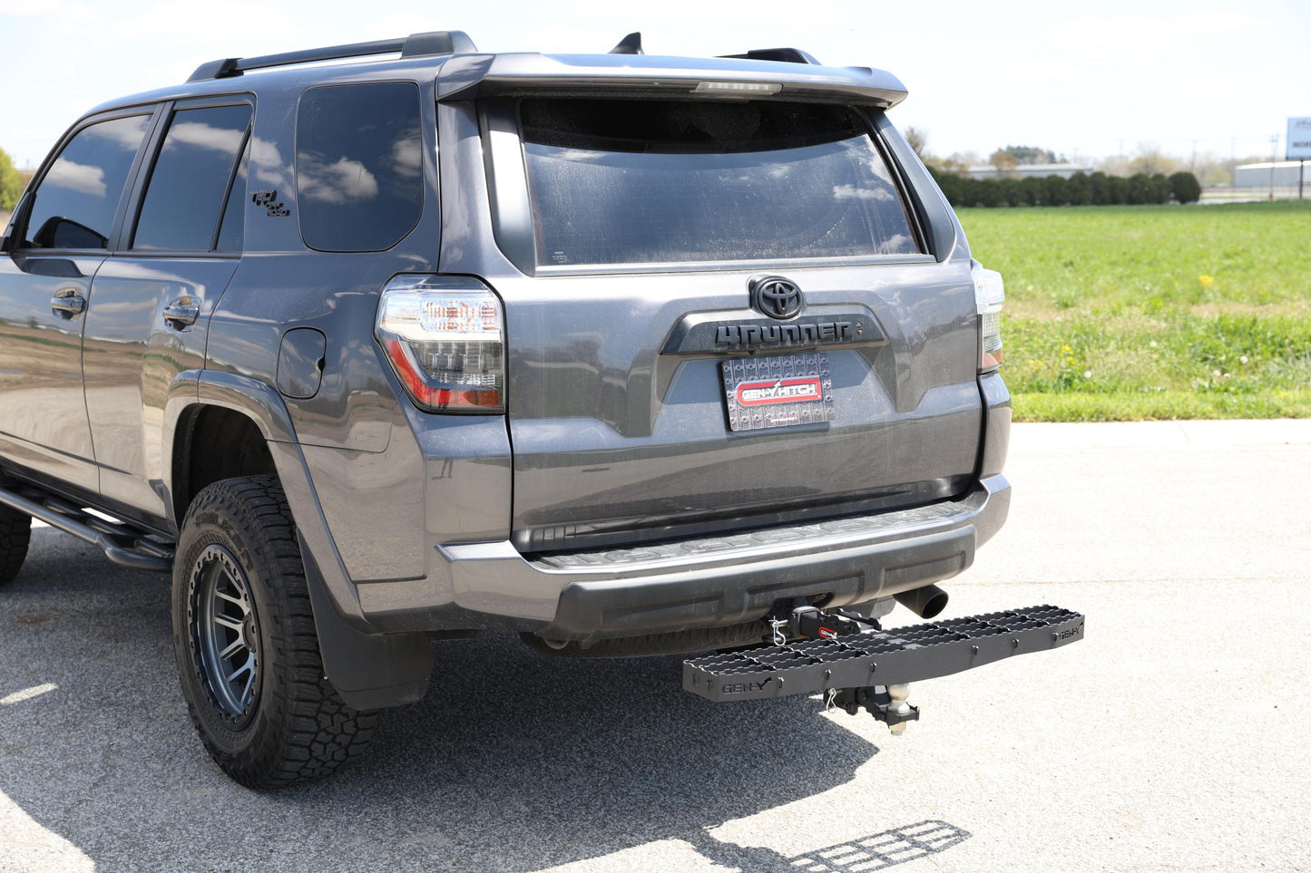 2 Inch Shank Heavy-Duty 600lb Serrated Hitch Step (42 Inch Wide Van Step) Gen Y Hitch