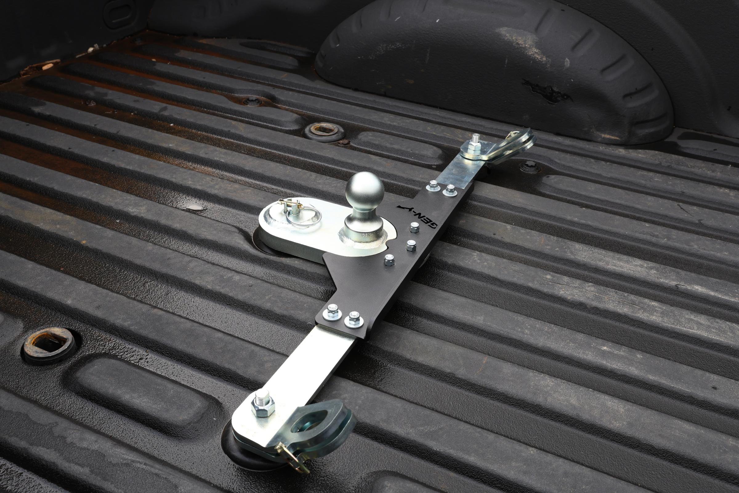 Main Assy GoosePuck GEN II 5 Inch Offset 25K Overall Towing With Safety Chain Anchors Incorporated GM 2018-19 Short & Long Bed Gen Y Hitch