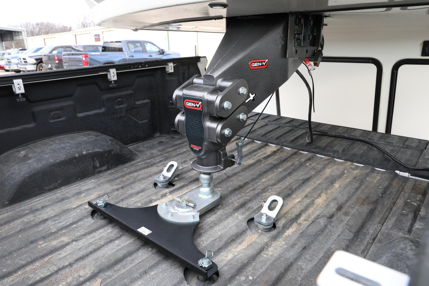 Executive Torsion Flex Auto Latch Fifth Wheel to Gooseneck 2 5/16 Inch Coupler 1.5K 4.5K pin weight range 30K Towing Gen Y Hitch