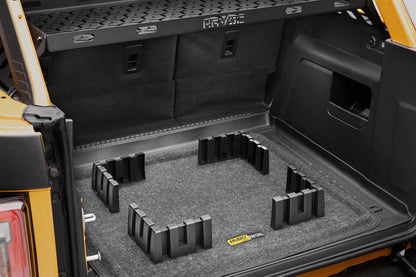 HKY_CARGOLOGIC_FORD_BRONCO_40002_REARCU.jpg