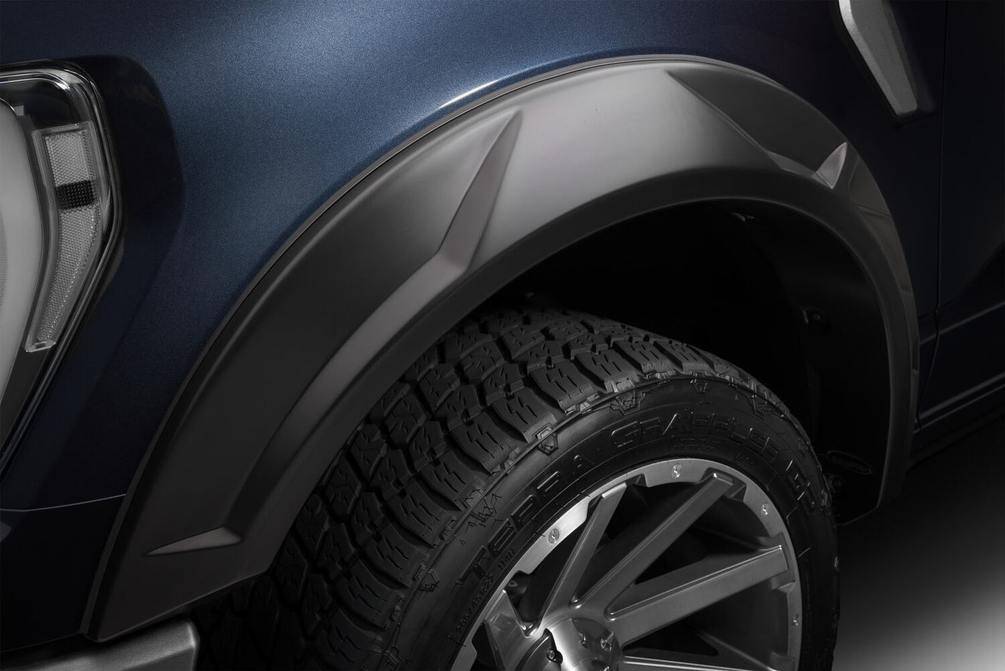HKY_HuskyDRT_FenderFlares_BlueF150_03.jpg