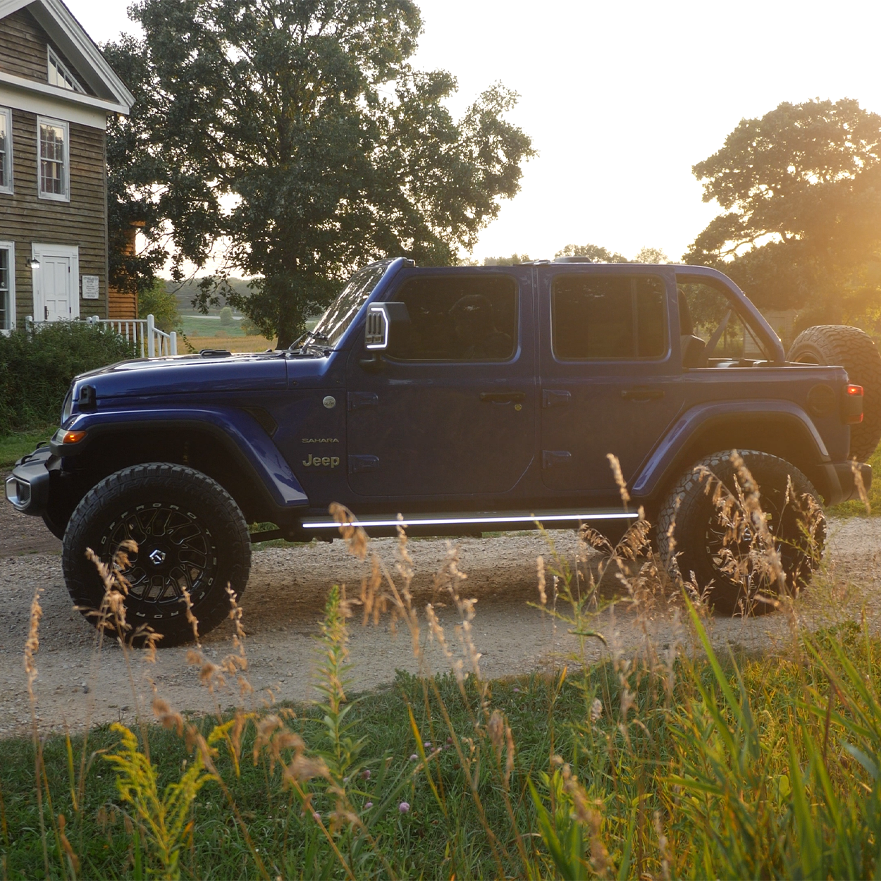 Lumastep M1 Light Up Running Boards | 2018-2026 Jeep Wrangler JLU