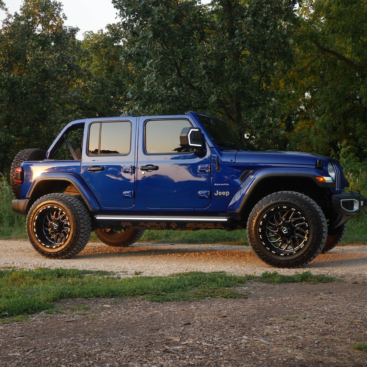 Lumastep M1 Light Up Running Boards | 2018-2026 Jeep Wrangler JLU