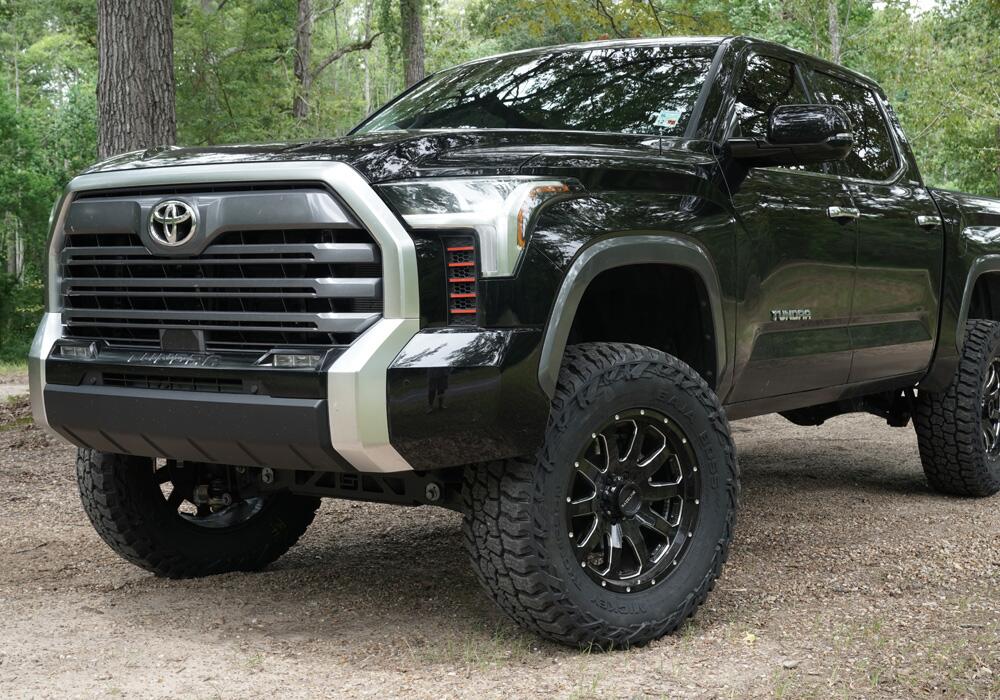 7 Inch Lift Kit 2022-2025 Toyota Tundra 4WD Does not fit Xsp-X or Trd Pro models Requires 20 Inch rims or larger Superlift
