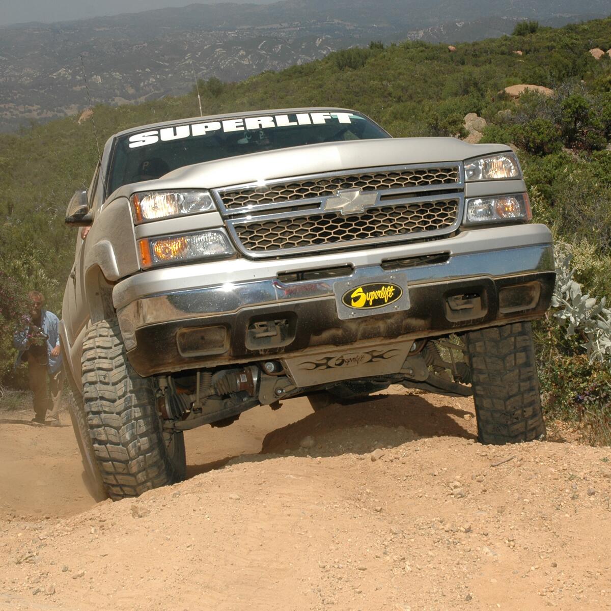 6 Inch Lift Kit 1999-2006 Chevy Silverado and GMC Sierra 1500 4WD Knuckle Kit with Shocks Superlift
