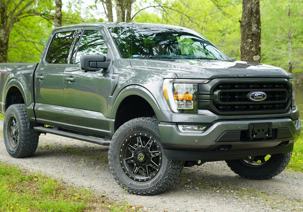6 Inch King Edition Lift Kit 2021-2024 Ford F-150 non-Raptor 4WD without Tremor Package with King Front Coil Overs and King Reservoir Rear Shocks Superlift