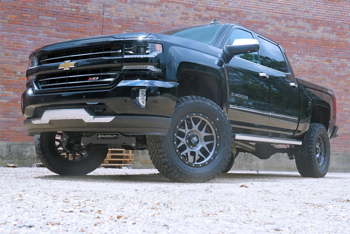 6.5 Inch Lift Kit 2007-2013 Chevy Silverado and GMC Sierra 1500 4WD with Shocks Superlift