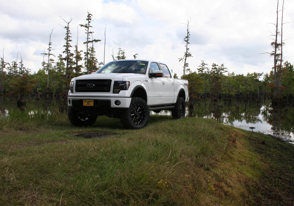 6 Inch Lift Kit 2009-2014 Ford F-150 4WD with Shocks Superlift