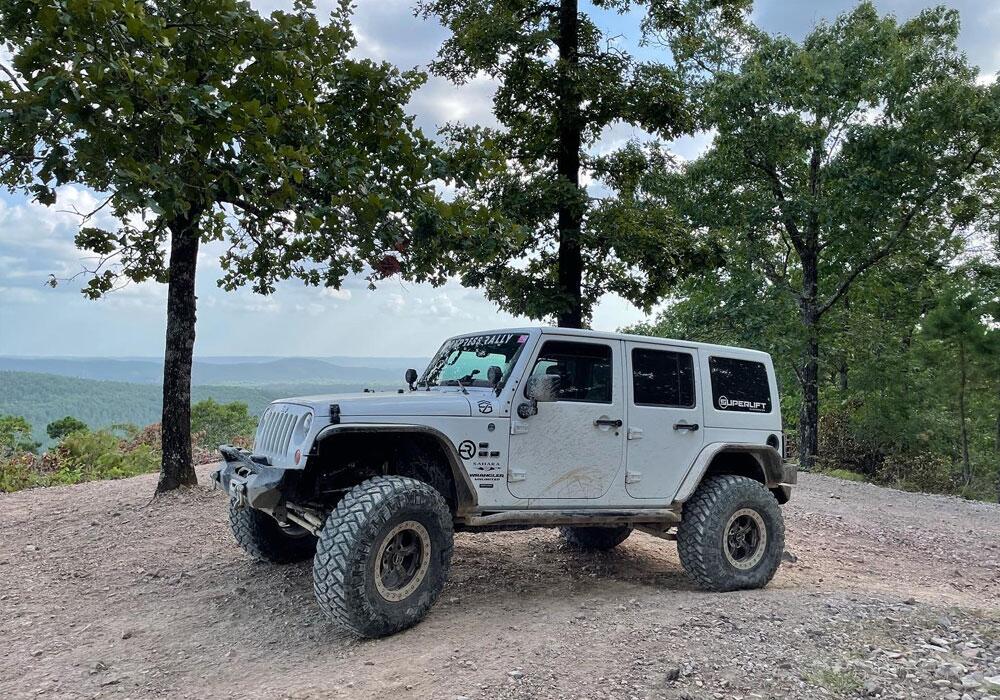 4 Inch Rock Runner Series Lift Kit 2007-2018 Jeep Wrangler JK Unlimited 4WD with Shadow Shocks Superlift