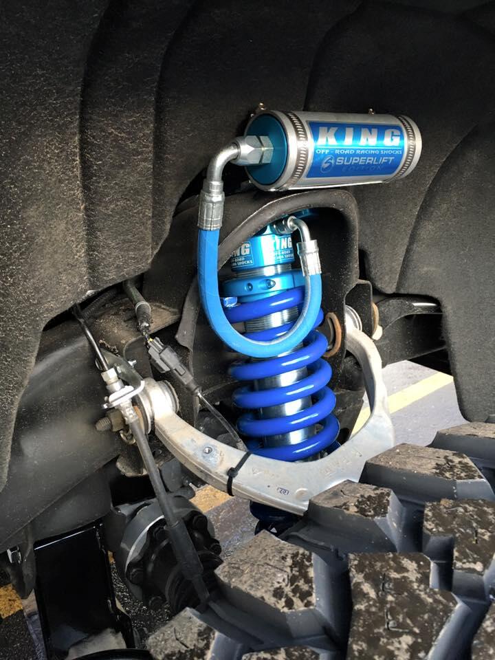 8 Inch Lift Kit 2007-2016 Chevy Silverado and GMC Sierra 4WD with Factory Cast Steel Control Arms with King Coilovers and Shocks Superlift